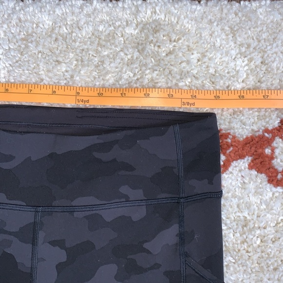 Lululemon- High Rise Black Camo Leggings- Sz 10- 29” Inseam - Picture 12 of 13